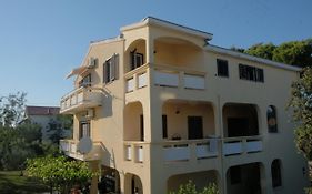 Apartmani Bosiljka